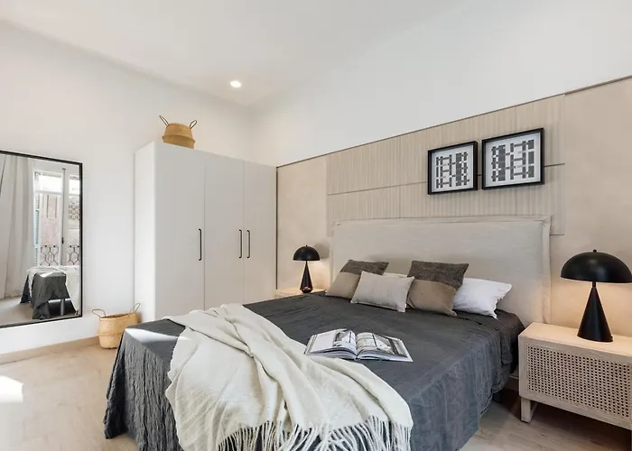 Appartement Costa - 3 Bedrooms, Balcony In Eixample Esquerra Barcelona
