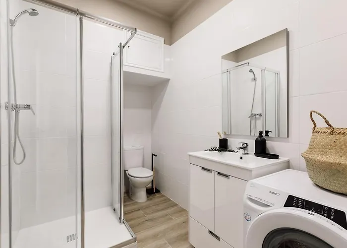 Daire Costa - 3 Bedrooms, Balcony In Eixample Esquerra *